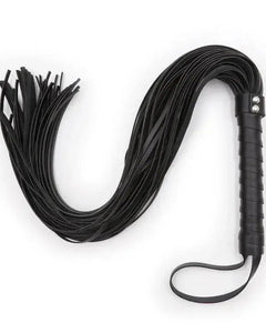 Svart flogger i läder med handledsrem från kollektionen piskor paddlar och floggers för intensiv BDSM-njutning