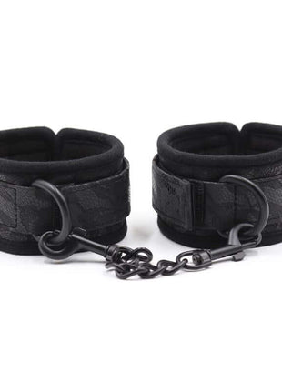 Adjustable handcuffs