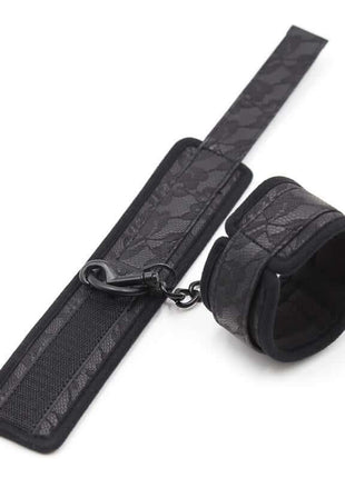 Adjustable handcuffs