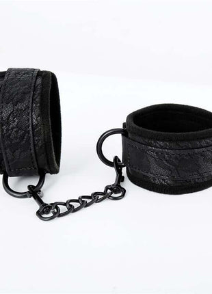 Adjustable handcuffs