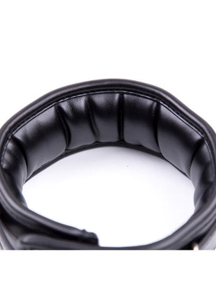 Collar with Metal Leash and Pedded Interior Black