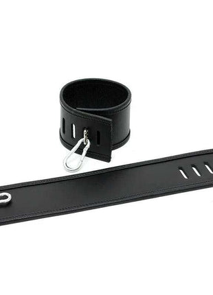 Adjustable leather cuffs made from premium quality leather