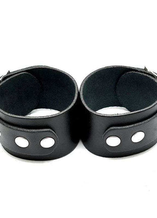 Adjustable high-quality leather cuffs accessory