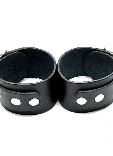 Adjustable high-quality leather cuffs accessory