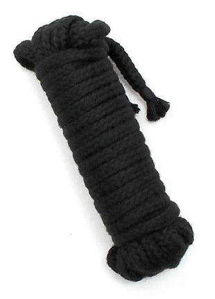 Close-up of Bristol Hemp Rope 5 m made from natural hemp fibers, showcasing its strength and rustic texture