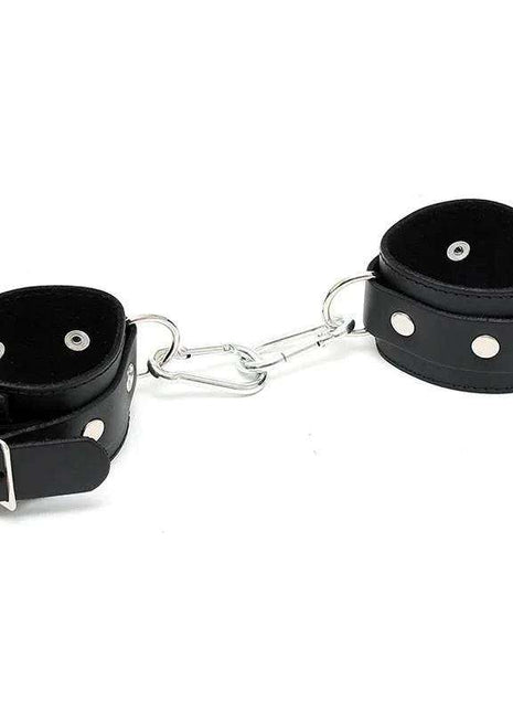 Adjustable cuffs fashion accessory on wrist
