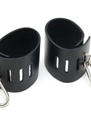 Adjustable leather cuffs accessory for versatile style