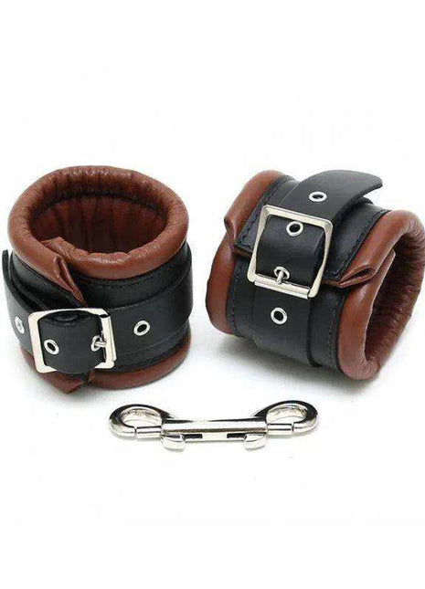 Feet Cuffs LUX 7 CM black leather cuffs with brown padded lining, silver buckles and a matching connector clip