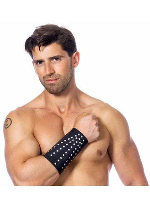 Gauntlet-Adjustable ergonomic wrist and forearm wearable with adjustable sizing