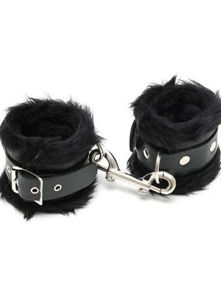 Hand Cuffs LUX 7 CM with black fur cuffs, black leather-like straps, silver-tone studs and metal clasp