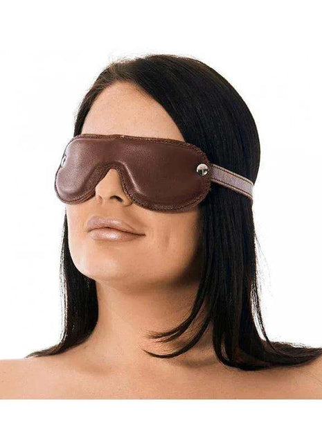 Premium blindfold with adjustable strap for deep relaxation and sleep