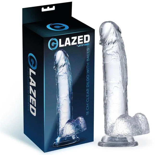 Realistic dildo with testicles 18cm made of body-safe silicone for solo or partner play