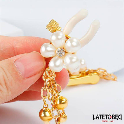 Rearl nipple clamps with Chain