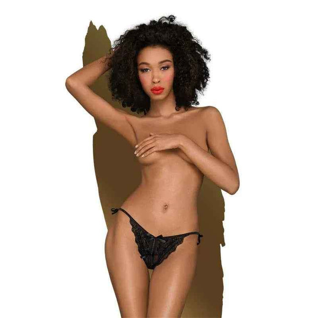 Black seamless cotton-elastane panties for everyday comfort and timeless style